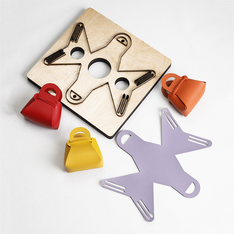 Leatherwork Projects - Modello di strumento in pelle per