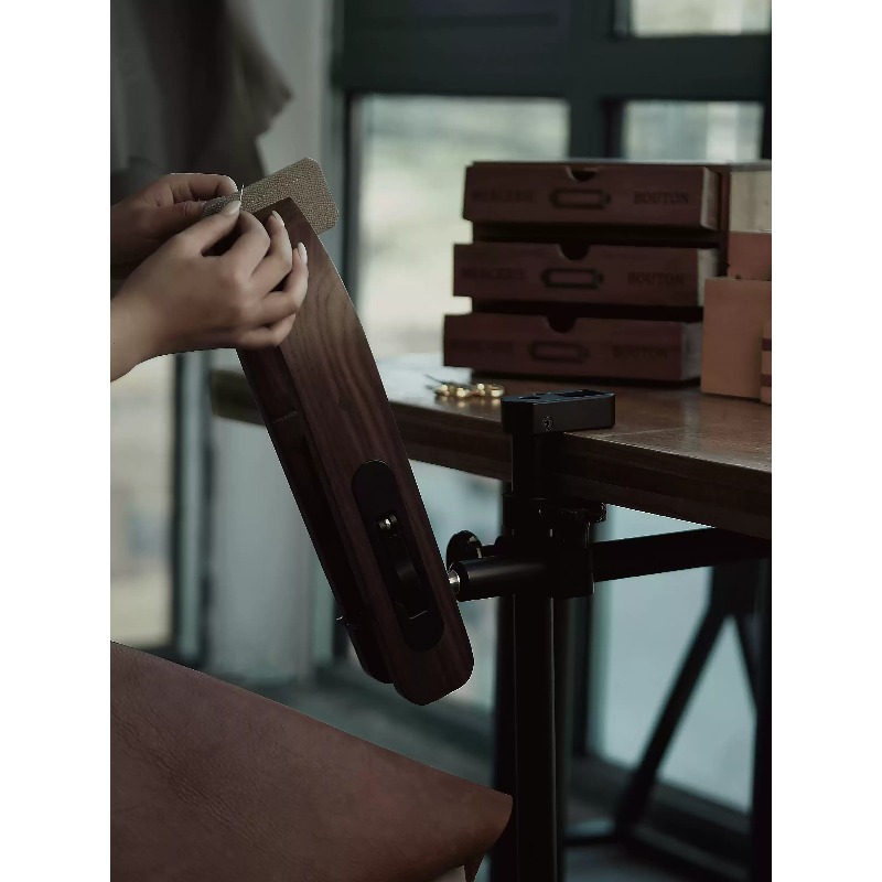 Supporto per cucitura in pelle - Leatherwork Tools recensione e prezzo